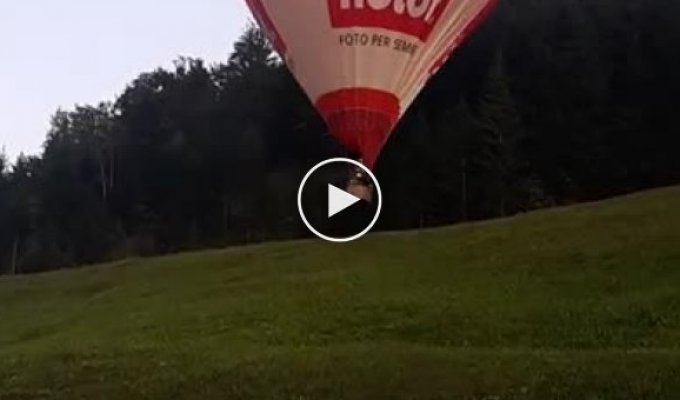 Момент крушения воздушного шара в Австрии попал на видео