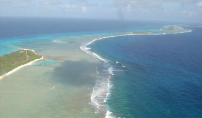 Ядерные испытания, старые поля битв, суровый климат… Острова, которые не стоит посещать (10 фото)