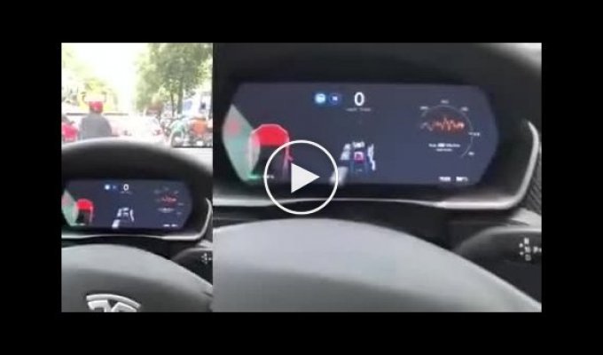 Автопилот Tesla во Вьетнаме не понимает, что ему делать