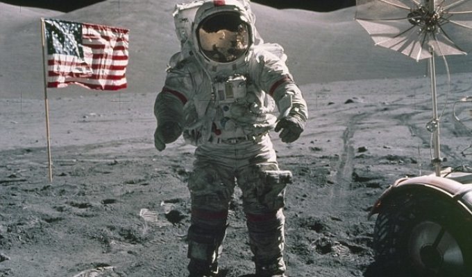 Скончался последний побывавший на Луне астронавт Юджин Сернан (4 фото + 1 видео)