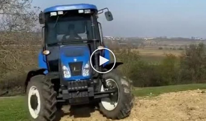 Бурак Оздемир на тракторе открывает шашлычный сезон
