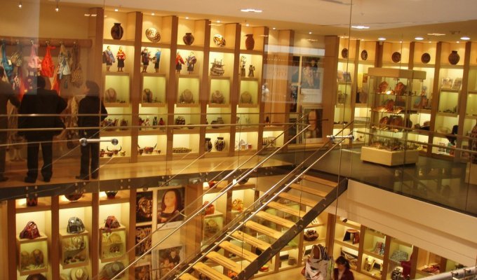 Сверкающий музей золота в Боготе (17 фото)