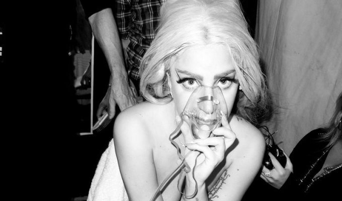 Леди Гага позирует Терри Ричардсону (8 фото)
