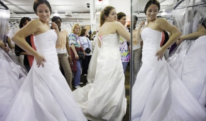Распродажа свадебных платьев (5 фото)