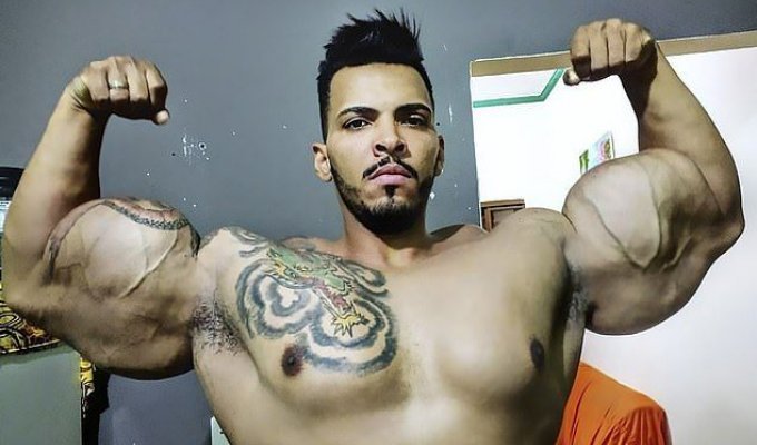 Битва двух Халков: бразильский культурист принял вызов иранского тяжелоатлета и пообещал оторвать ему голову (5 фото)