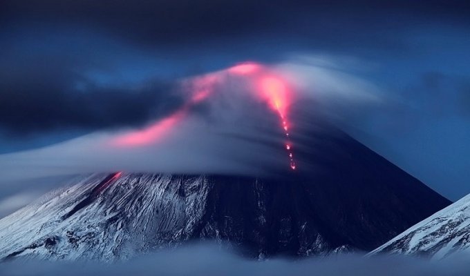 Извержение вулкана Ключевская сопка. (13 фото)