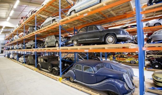 Резервные запасы музея Peugeot (14 фото)