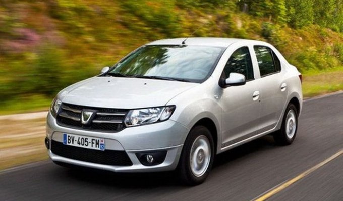 Renault (Dacia) Logan в кузове седан и хэтчбек обновили (13 фото)