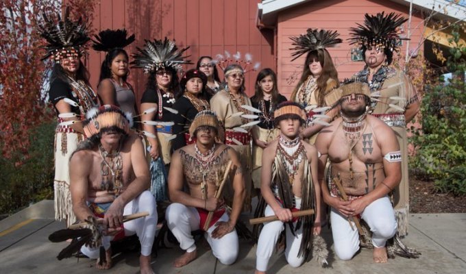 Исчезающее племя коренных американцев, которое правительство пытается уничтожить (11 фото)