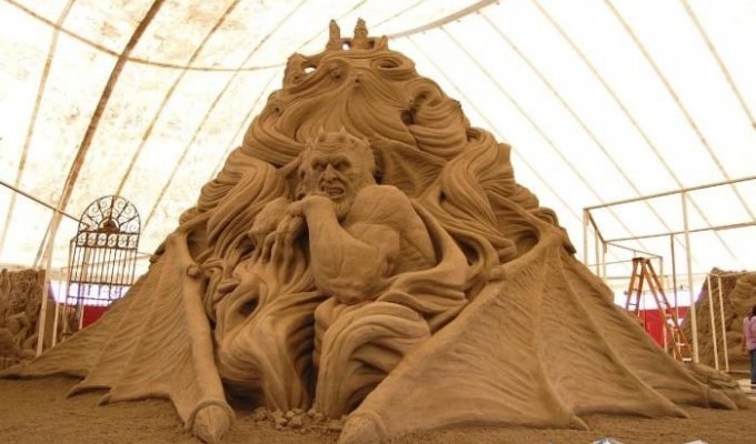 Как создаются песчаные скульптуры (15 фото)