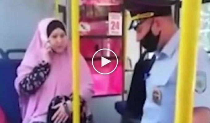 Мусульманка из Новосибирска устроила истерику из-за того, что ее попросили надеть маску