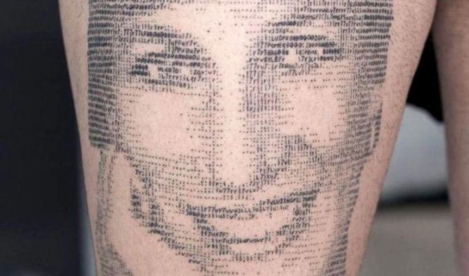 Татуировщик использует компьютерные коды для создания татуировок, и результат впечатляет (20 фото)