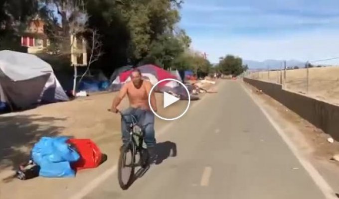 Пугающий своими размерами палаточный город бездомных в Калифорнии