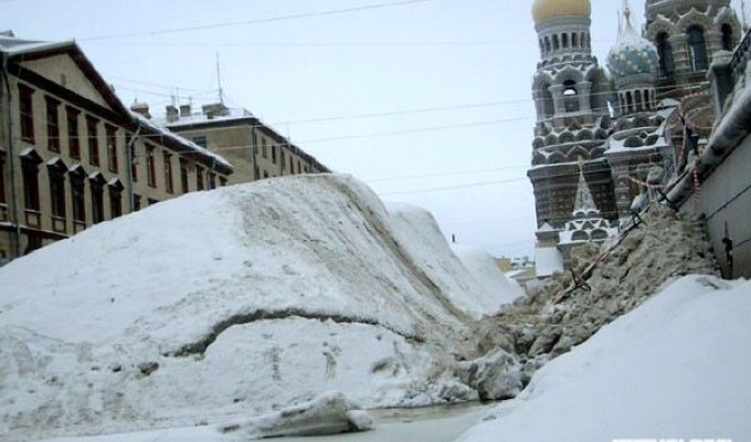 Как убирали снег в Питере (20 фото)