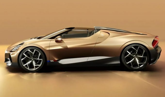 Как сделать Bugatti Mistral ещё заметнее и дороже? Правильно - сделать его золотистым! (5 фото)