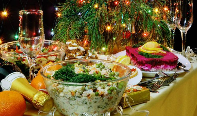 10 самых вкусных и простых салатов на Новый год