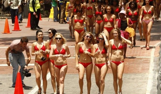 Рекордный парад купальников в ЮАР