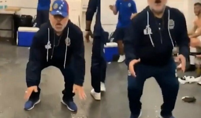"Будто горилла!": танец Марадоны после победы команды рассмешил пользователей Сети (3 фото + 1 видео)