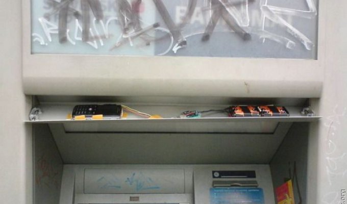 Волшебный банкомат (5 фотографий)