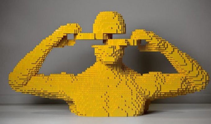 20 самых крупных скульптур из Lego (40 фото + 6 видео)