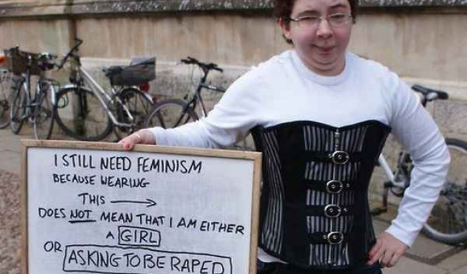 Феминистки выступающим против изнасилования (6 фото)