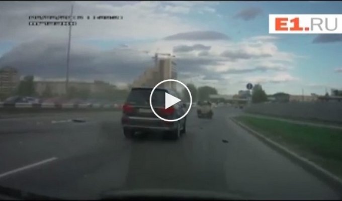 Жуткая авария на объездной дороге в Екатеринбурге