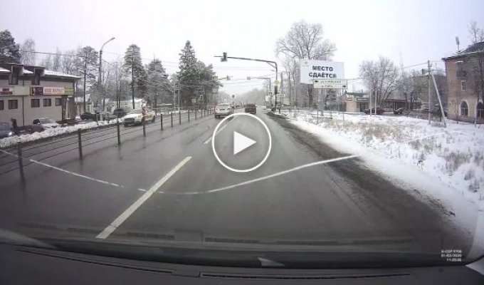 Серьезное столкновение на перекресте в Московской области