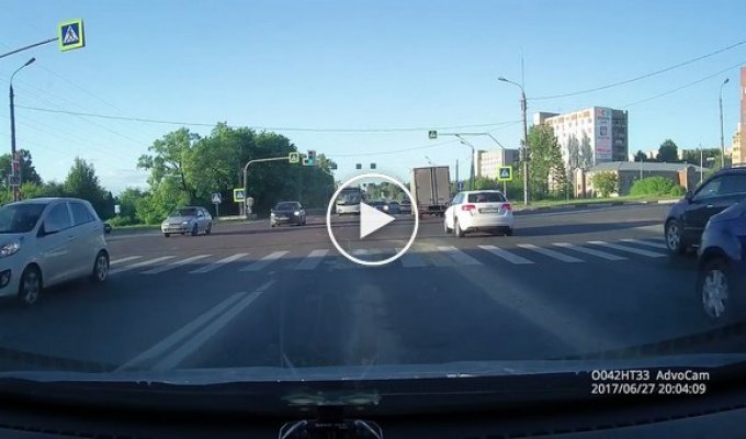 Водитель Форда устроил серьезное ДТП во Владимире