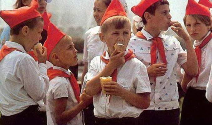 Почему советское мороженое считалось лучшим в мире (13 фото)
