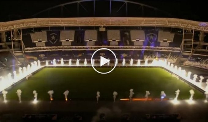 На Кубке Америки устроили захватывающее лазерное 3D-шоу в честь Диего Марадоны