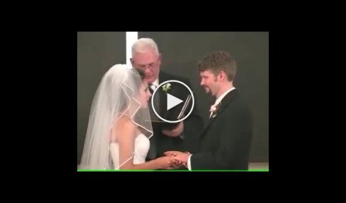 Смешная невеста попалась :)