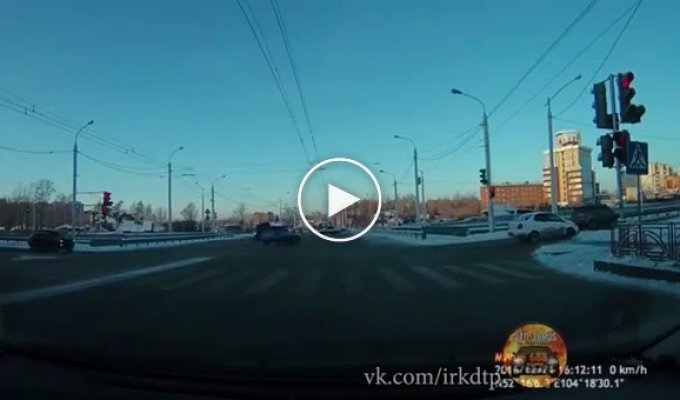 ДТП с автомобилем следственного комитета в Иркутске
