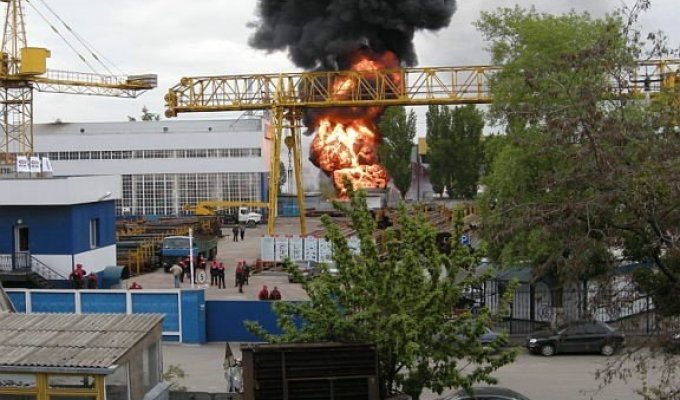 Пожар в Киеве (7 фото)