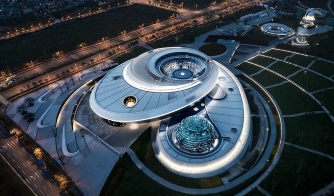 В Шанхае открылся крупнейший в мире астрономический музей (18 фото)
