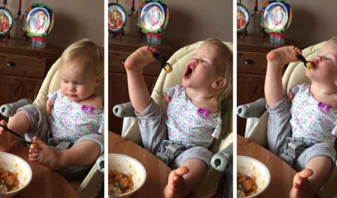 Эта маленькая девочка родилась без рук, но научилась кушать при помощи ног (5 фото + 1 видео)