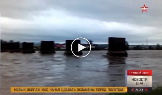 Из-за сильного наводнения поселки в Иркутской области оказались под водой