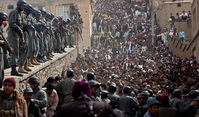 Афганистан: март 2010 (42 фото)