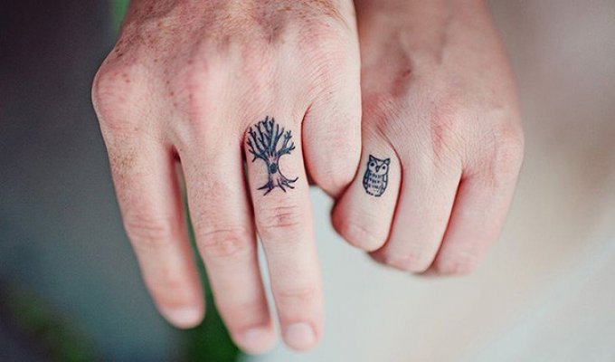 20 храбрых пар, сделавших свадебные татуировки вместо колец (20 фото)