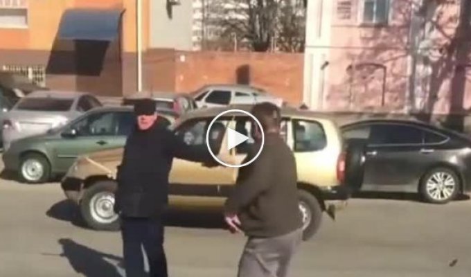 Мушкетеры уже не те. Уличные бои на палках в Ставрополе