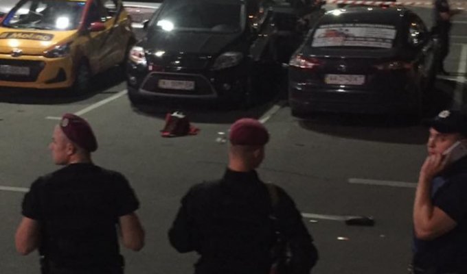 На парковке ТЦ Проспект убили человека с автомата