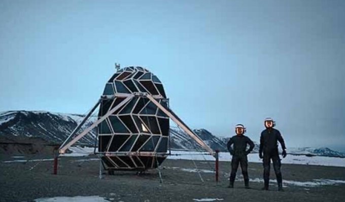 Датские конструкторы прожили два месяца в прототипе лунного жилья (6 фото)