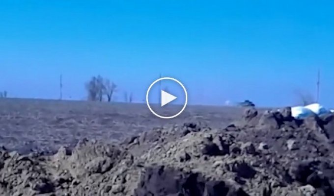 Российский танк уничтожен с одного выстрела (маты)