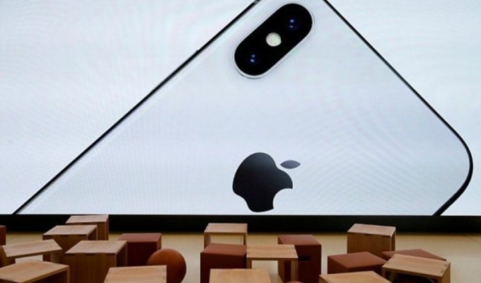 В этом году Applе планирует выпустить "самый большой iPhone", и ещё две новых модели (3 фото)