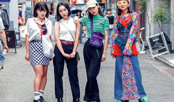 Модные персонажи на улицах Токио (35 фото)