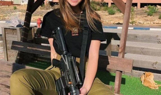 Девушки, служащие в Вооруженных силах Израиля (15 фото)
