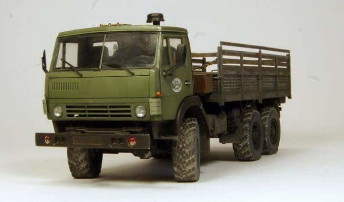 Собранная моделька КамАЗ-4310 (10 фото)