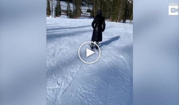 Научил жену кататься на лыжах