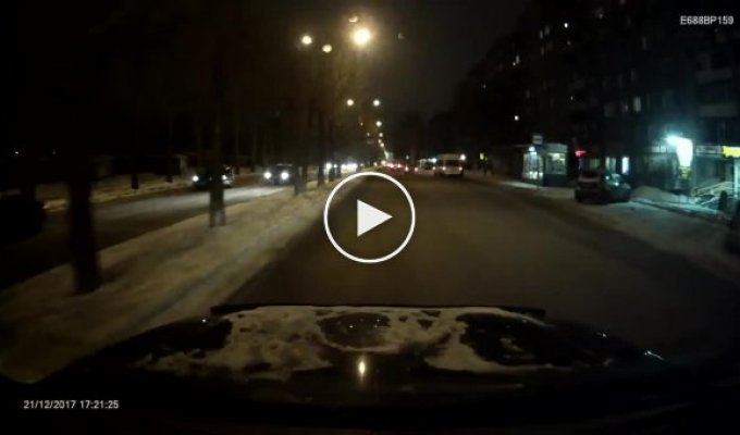 Таксист выехал наперерез в Перми