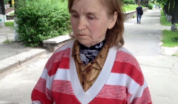В Киеве ищут родственников женщины, которая потерялась и забыла, где живет (фото)