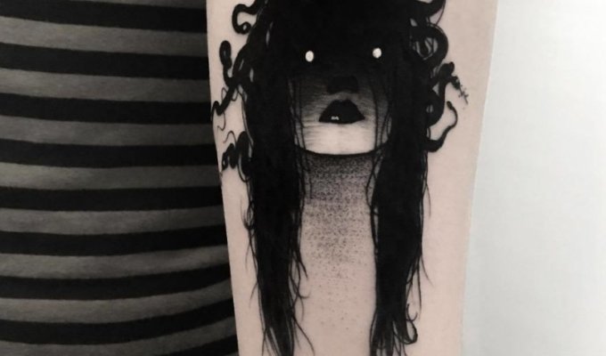 Мрачные чёрно-белые татуировки, которые пугают и завораживают одновременно (18 фото)
